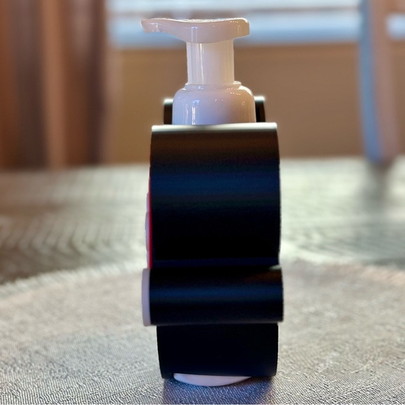 Mickey Mouse Santa Hat Soap Holder - Bath & Body Works - Picture 3 of 4